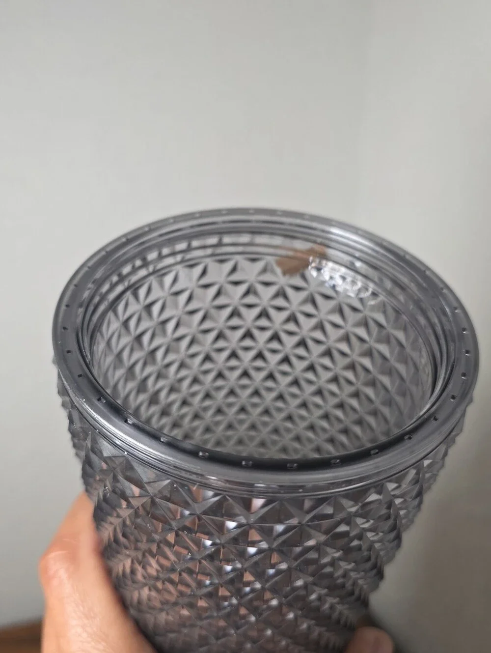 Mainstays 26oz Diamond Scale Textured Plastic Tumbler with Straw, Gray - Grey
